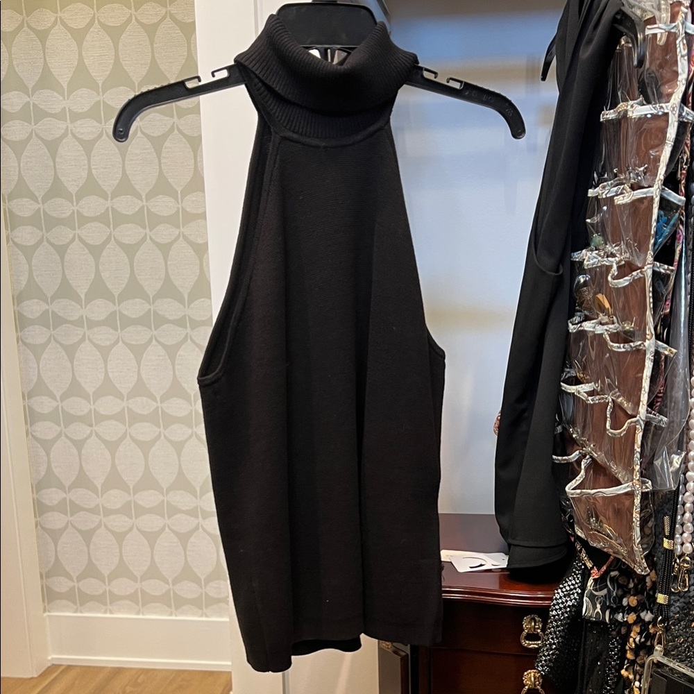 Sleeveless Mock Neck Tank Top - Black
